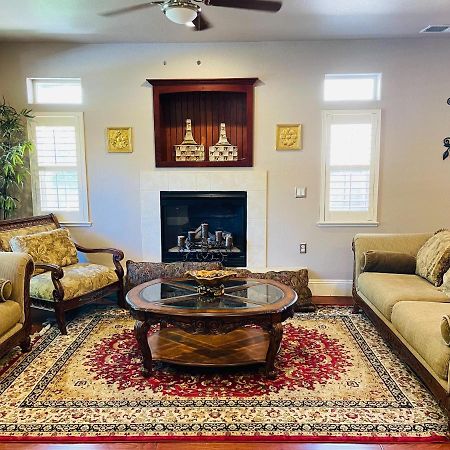 Beautiful Room In Fair Oaks Exterior photo